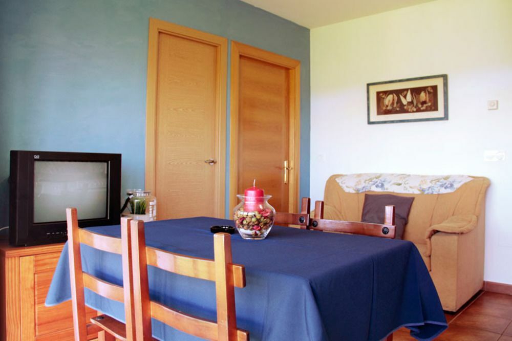 Apartamentos Mirapenas Gozon Exterior photo